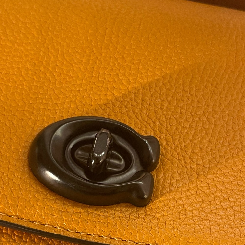 💓SOLD💓Coach Pollen Cassie - Rare  🦄 💛 - Picture 8 of 16